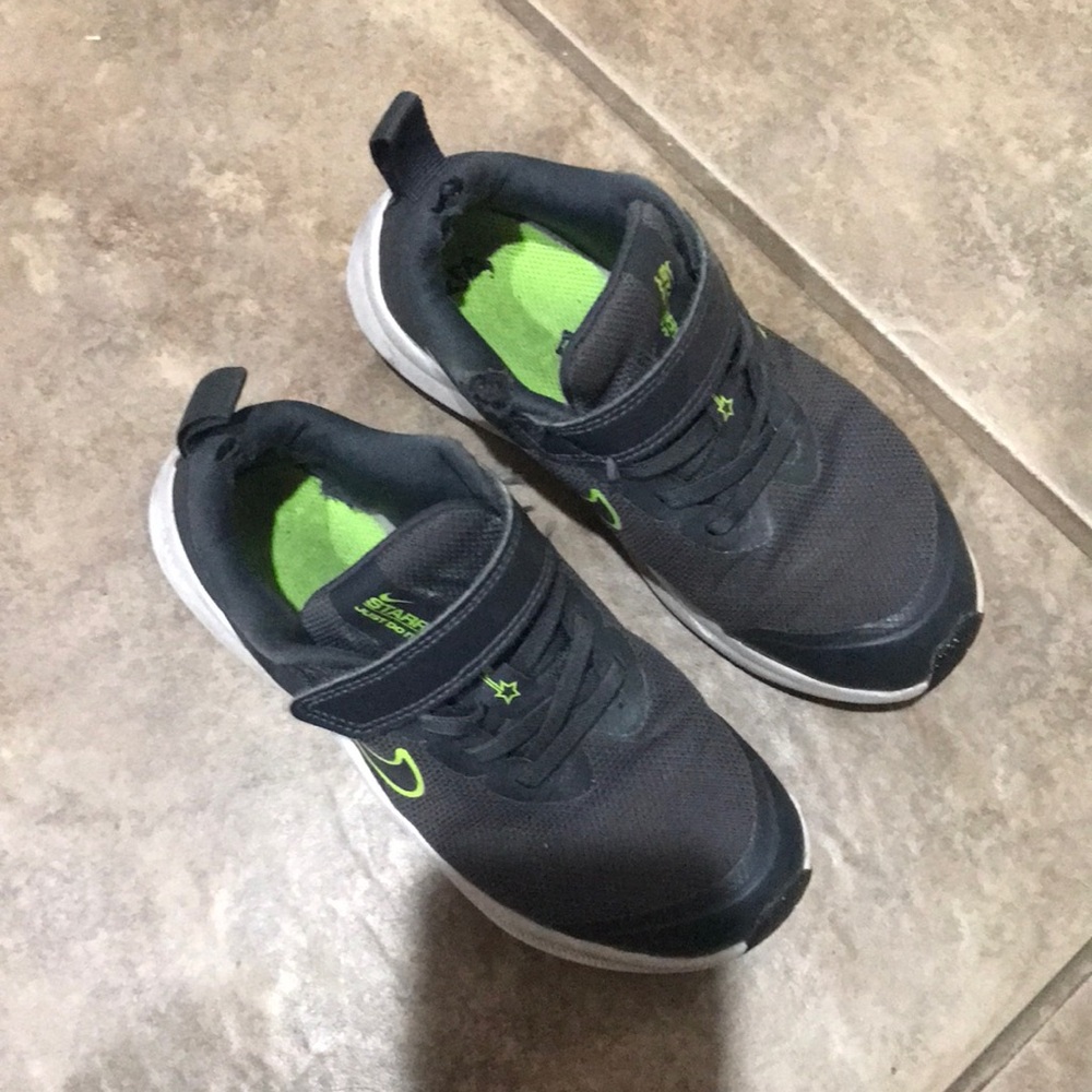 Nike boy shoes